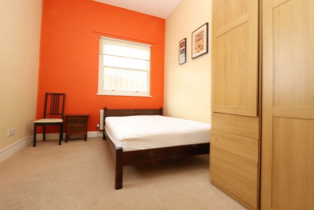 Double room - Single use to rent in Westferry, London, E14