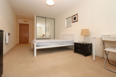 Ensuite Double Room to rent in Zenith Basin, 592 Commercial Road, Limehouse, London, E14