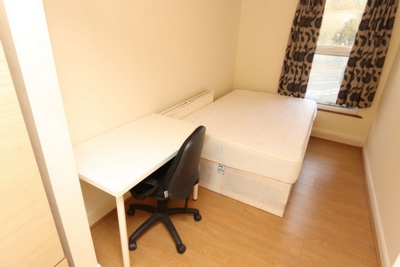Double room - Single use to rent in Roman Road, Bow, London, E3