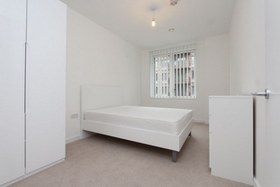 Double room - Single use to rent in Samuel Building, 9 Frobisher Yard, London City Airport,Gallions Reach, London, E16