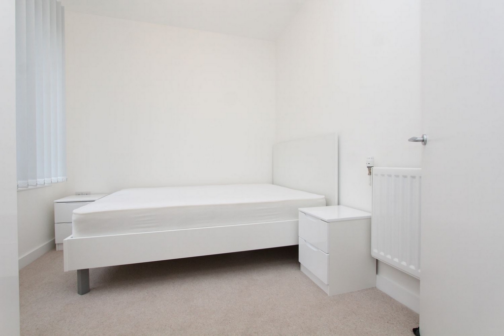 Double room - Single use to rent in London City Airport,Gallions Reach, London, E16