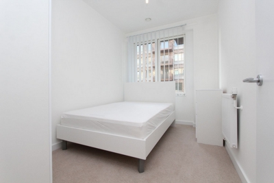 Double room - Single use to rent in Frobisher Yard, London City Airport,Gallions Reach, London, E16