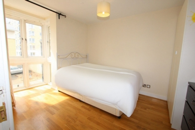 Double room - Single use to rent in Jamestown Way, East India, London, E14