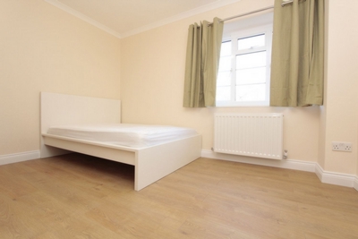 Double room - Single use to rent in Dibdin House, Maida Vale, London, W9