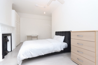 Double room - Single use to rent in Caledonian Road, Holloway, London, N7