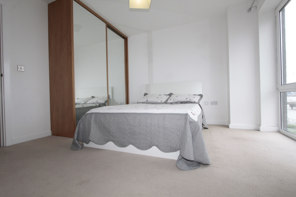 Double room - Single use to rent in North Greenwich, London, SE10