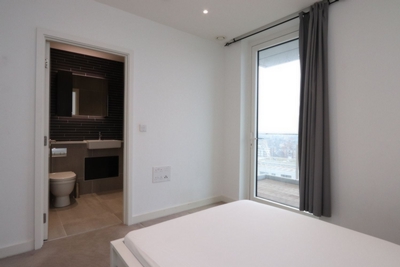 Ensuite Single Room to rent in Kingly Building,18 Woodberry Down, Manor House, London, N4