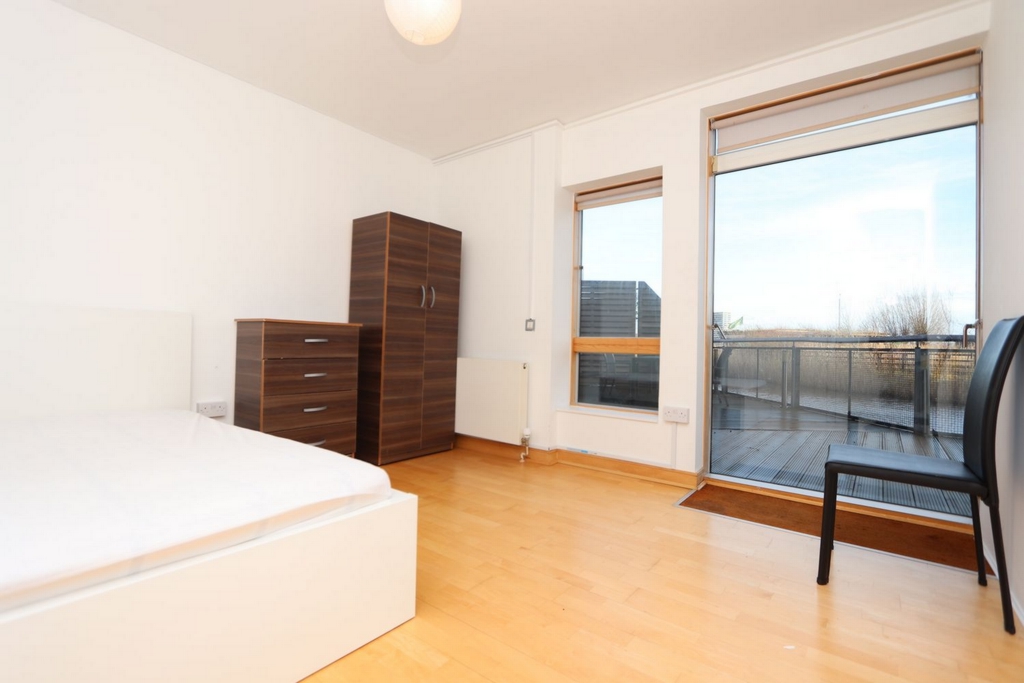 Double room - Single use to rent in North Greenwich, London, SE10