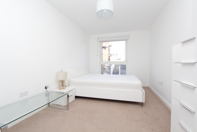 Ensuite Double Room to rent in Nyland Court,Naomi Street, Canada Water,Surrey Quays, London, SE8