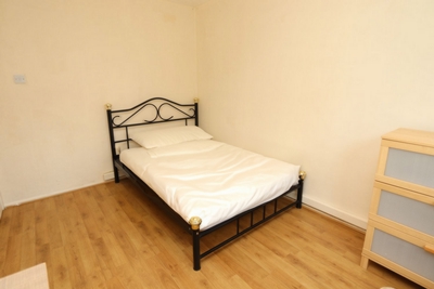 Double room - Single use to rent in Barrett House,4 Victoria Road, Kilburn High Road, London, NW6