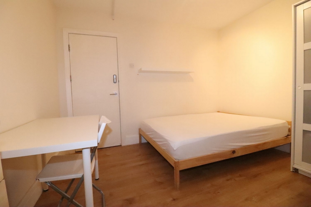 Double room - Single use to rent in London Fields, London, E9