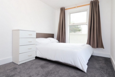 Double room - Single use to rent in Meyrick Road, Dollis Hill, London, NW10