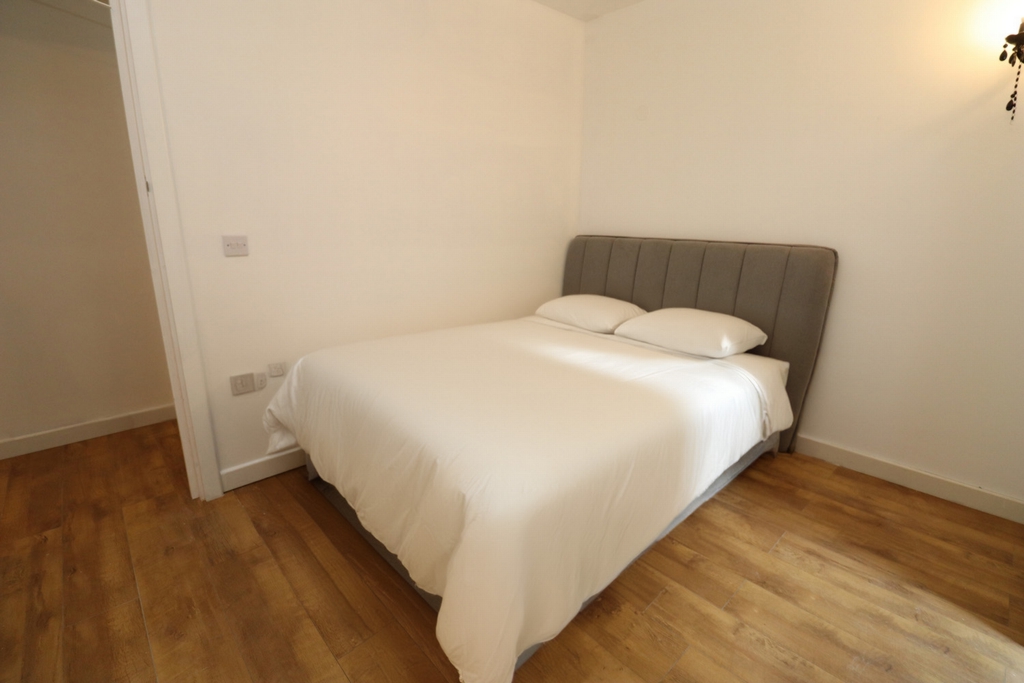 Double room - Single use to rent in North Greenwich, London, SE10