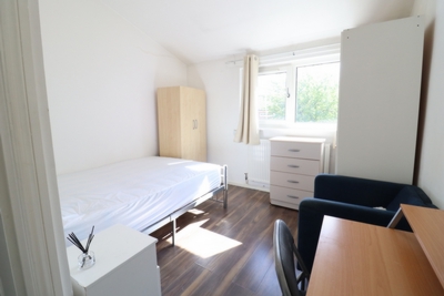 Ensuite Single Room to rent in St. John's Way, Archway, London, N19