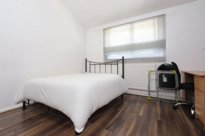 Double room - Single use to rent in St. John's Way, Archway, London, N19