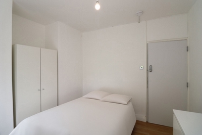 Double room - Single use to rent in Campbell House,White City Estate, Shepherds Bush, London, W12