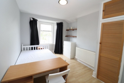 Double room - Single use to rent in Albacore Crescent, Lewisham, London, SE13