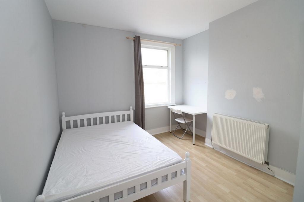 Double room - Single use to rent in Lewisham, London, SE13