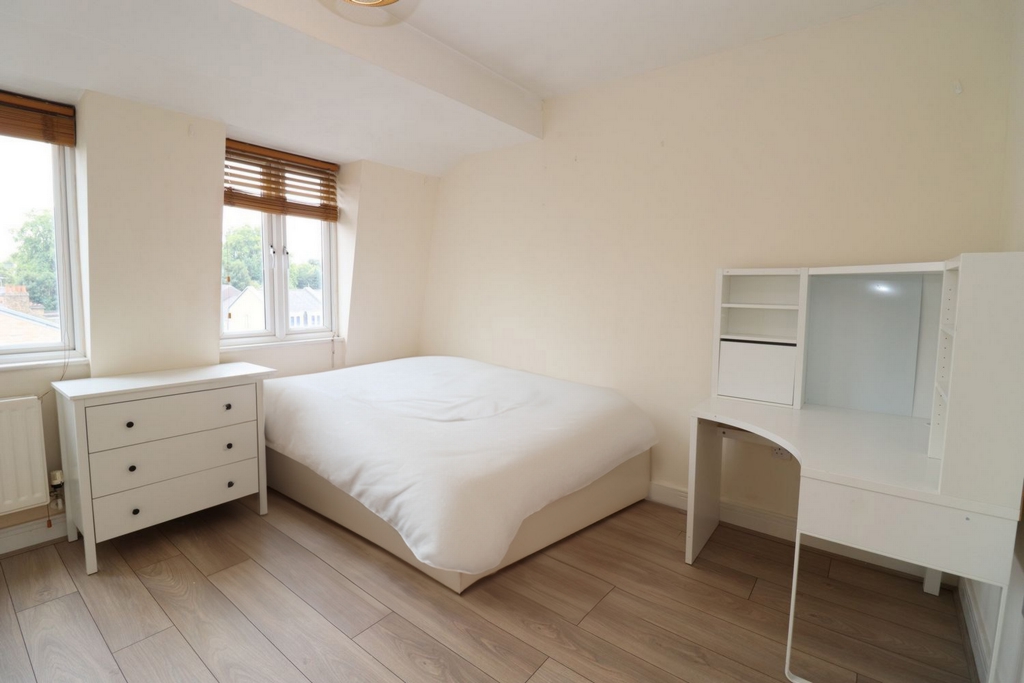 Double room - Single use to rent in Deptford Bridge, London, SE13