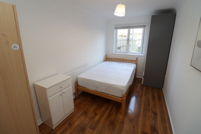 Double room - Single use to rent in Galleons Drive, Barking, London, IG11