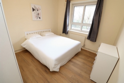 Double room - Single use to rent in Edgeworth House,Boundary Road, South Hampstead, London, NW8