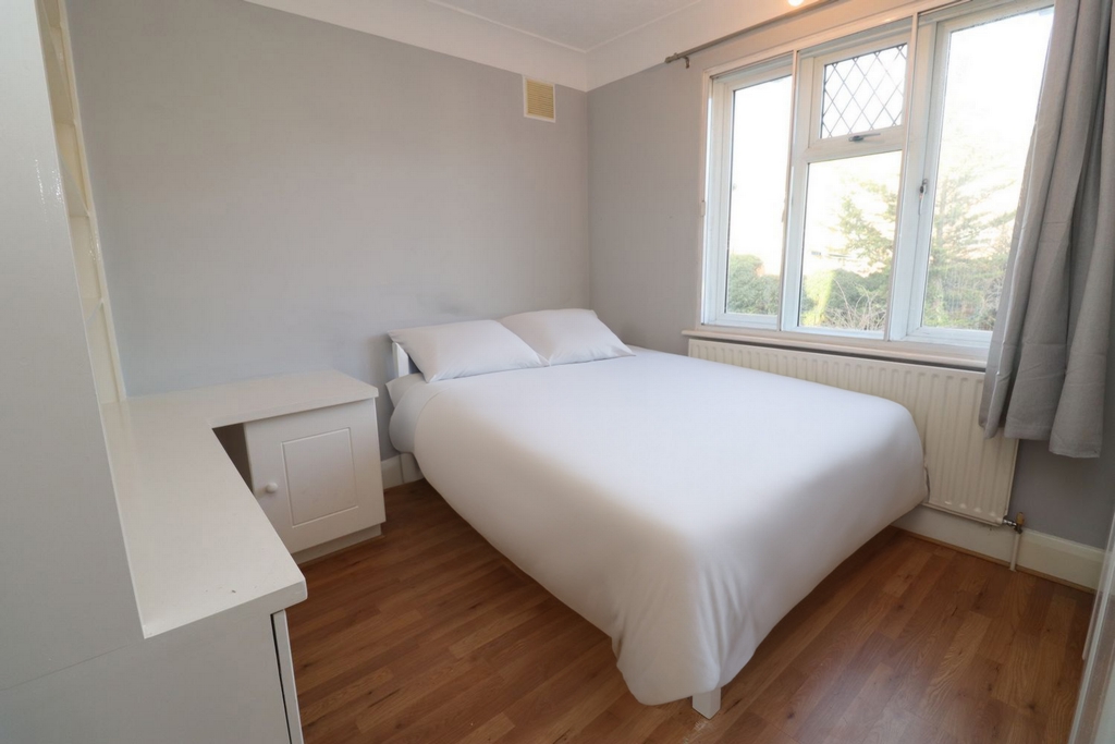 Double room - Single use to rent in Boston Manor, London, W7