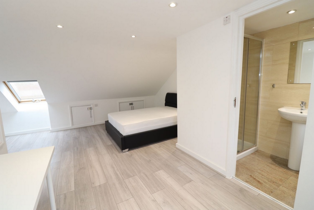 Ensuite Single Room to rent in Charlton, London, SE7