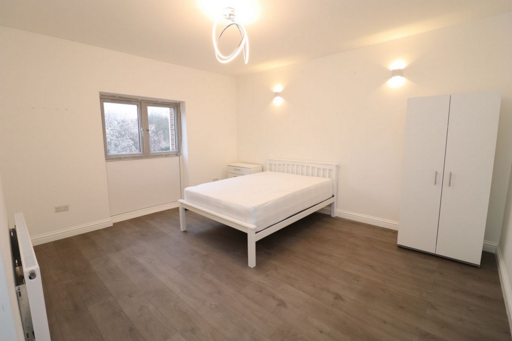 Double room - Single use to rent in Streatham Hill, London, SW16