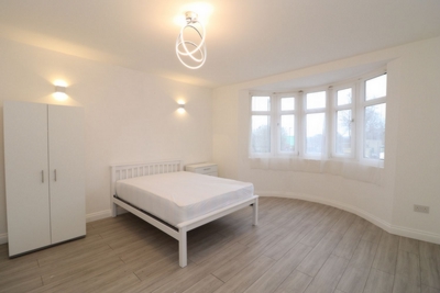 Double room - Single use to rent in Leigham Court Road, Streatham Hill, London, SW16
