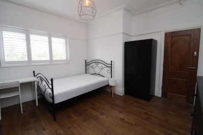 Double room - Single use to rent in Mount Nod Road, Streatham Hill, London, SW16