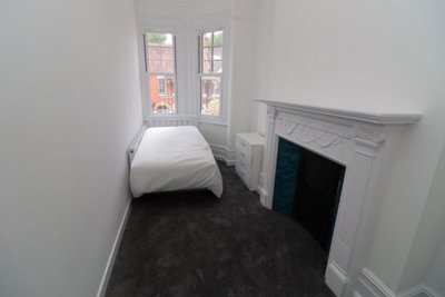 Single Room to rent in Woodgrange Avenue, Ealing, London, W5