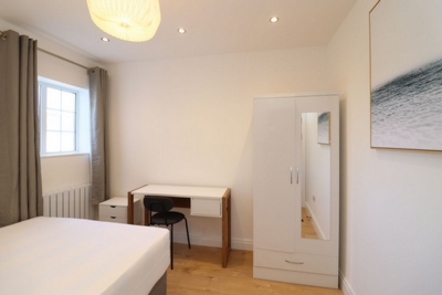 5 Bedroom Double room - Single use to rent in Duckett Street, Stepney Green, London, E1