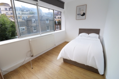 Double Room to rent in 14-18 Springfield Lane, Kilburn Park, London, NW6