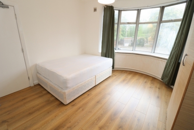 Double room - Single use to rent in Leigham Vale, Streatham, London, SW16