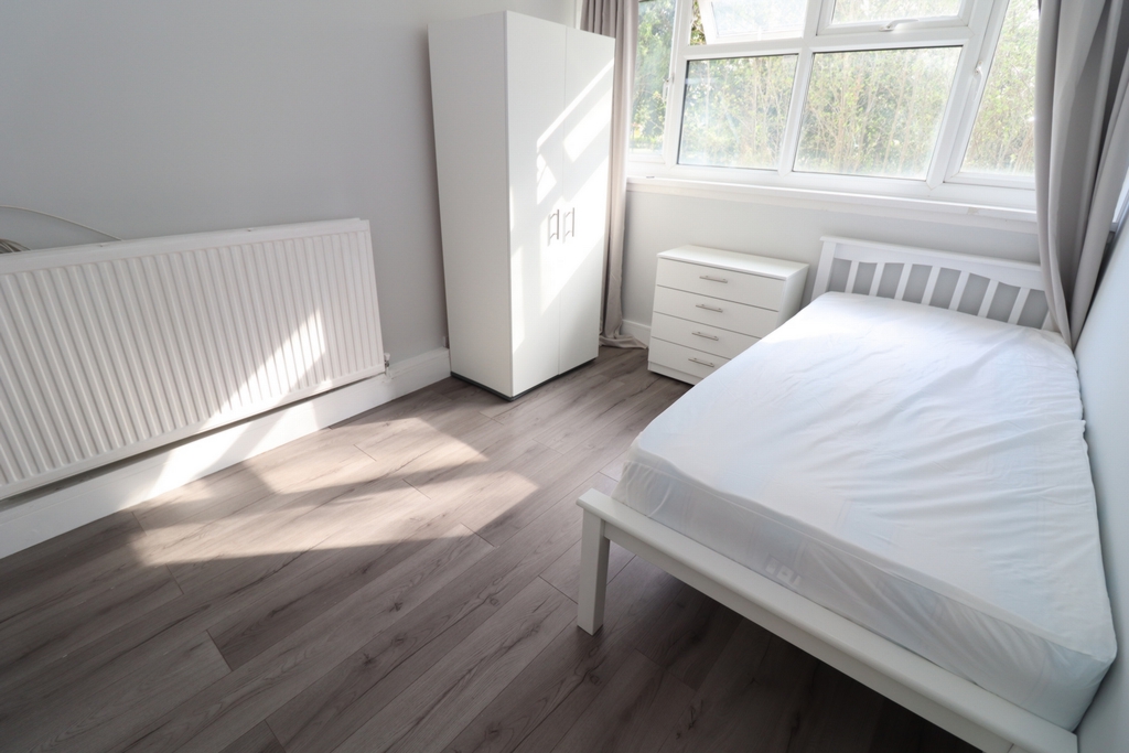 Single Room to rent in Acton Central, London, W3