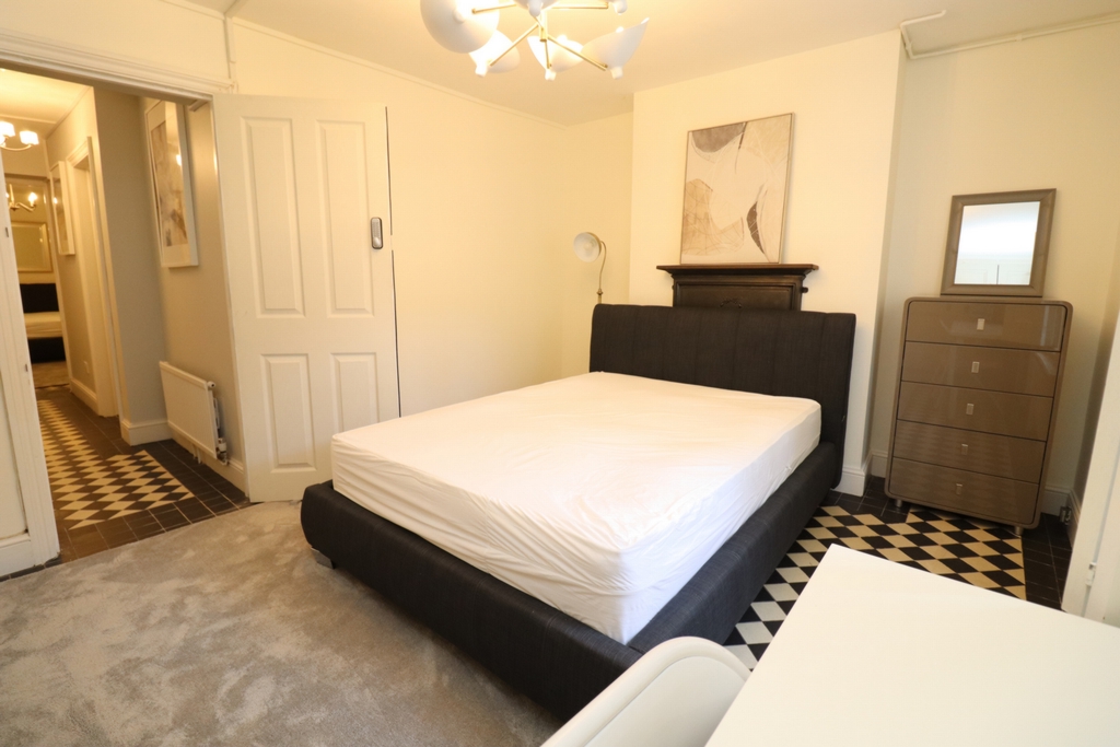 Double Room to rent in All Saints, London, E14