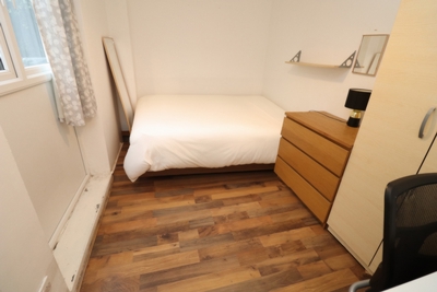 Double room - Single use to rent in Lairs Close, Caledonian Road, London, N7