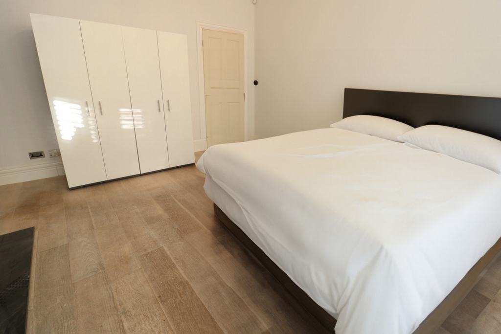 Double room - Single use to rent in Willesden Green, London, NW2