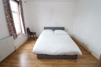 Double room - Single use to rent in Troughton Road, Charlton, London, SE7