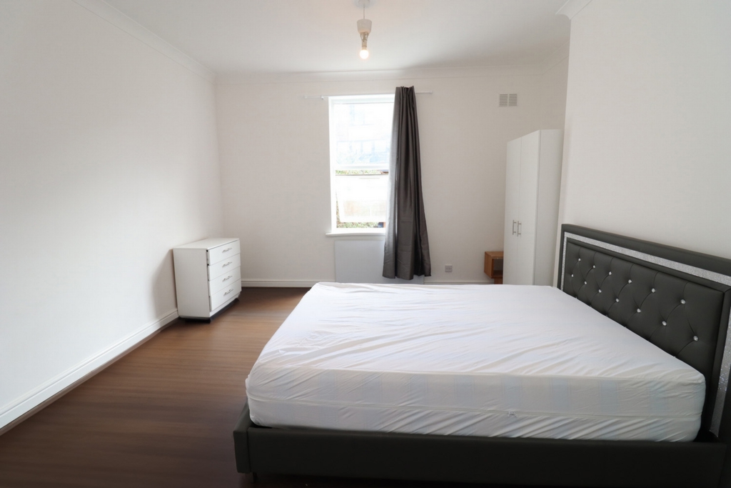 Double room - Single use to rent in Brixton, London, SW2