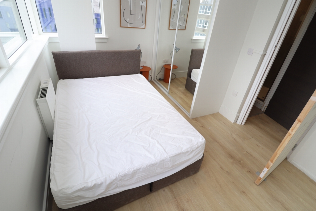 2 Bedroom Double room - Single use to rent in Wembley, London, HA9