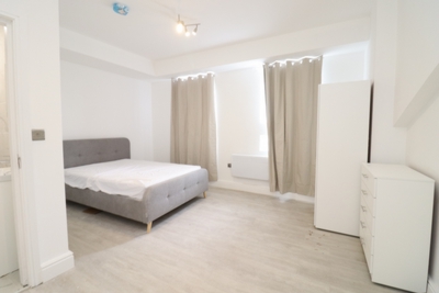 Ensuite Single Room to rent in The Vista Building,30 Calderwood Street, Woolwich Arsenal, London, SE18