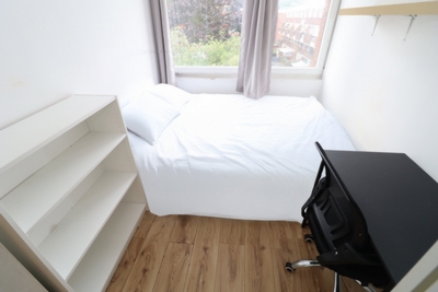 Double room - Single use to rent in Kinross House,Bemerton Estate, Caledonian Road & Barnsbury, London, N1