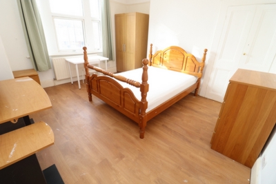 Double room - Single use to rent in Clitherow Court, Boston Manor Road, Brentford, London, TW8