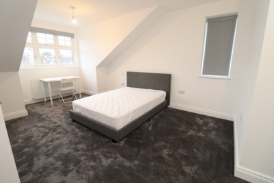 Ensuite Double Room to rent in Abbey Road, Bush Hill Park, London, EN1